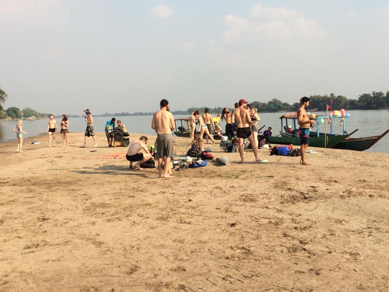 فندق Ban Dondétفي  Riverside Bungalow المظهر الخارجي الصورة